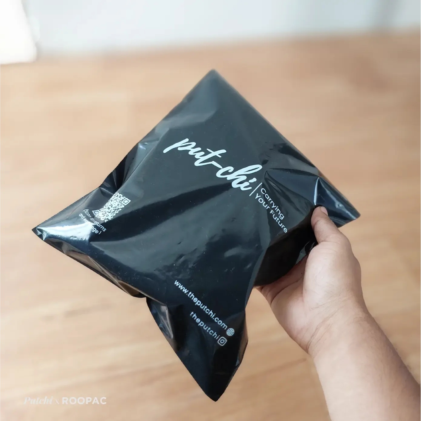 The Putchi packaging photo 2